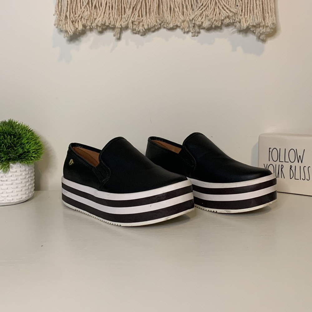 Leather Platform Close Toed Shoes